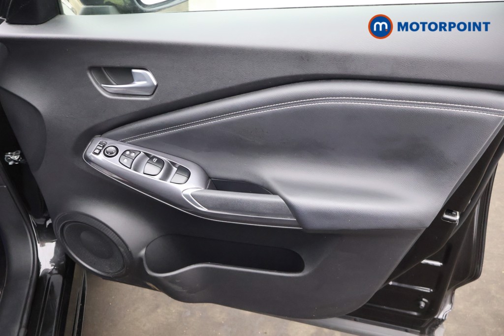 Nissan Juke N-Connecta Manual Petrol SUV - Stock Number (1669431) - 19th supplementary image