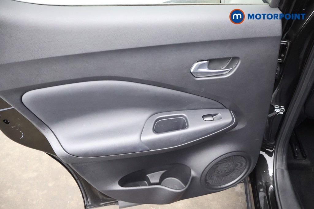 Nissan Juke N-Connecta Manual Petrol SUV - Stock Number (1669431) - 27th supplementary image