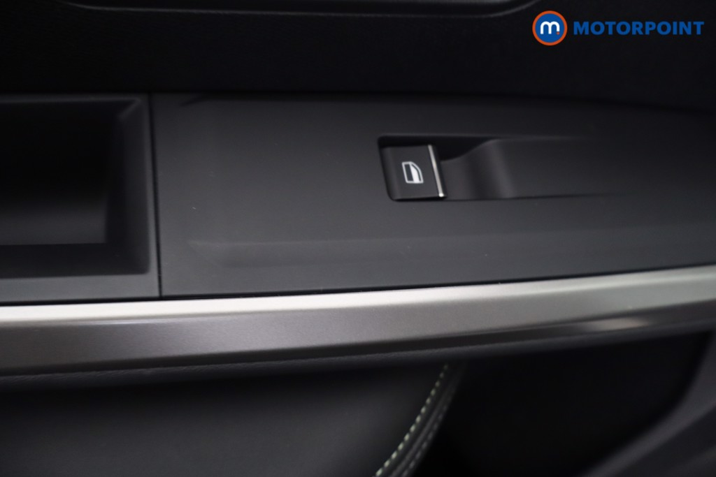 Peugeot 5008 GT Automatic Petrol SUV - Stock Number (1669459) - 49th supplementary image