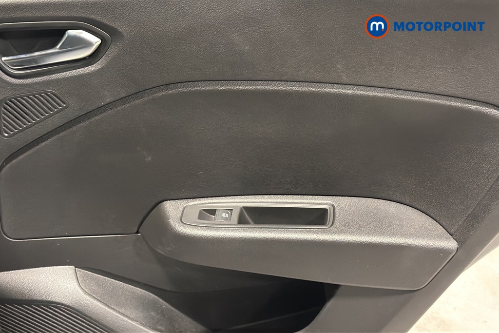 Renault Clio Evolution Manual Petrol Hatchback - Stock Number (1669810) - 993rd supplementary image