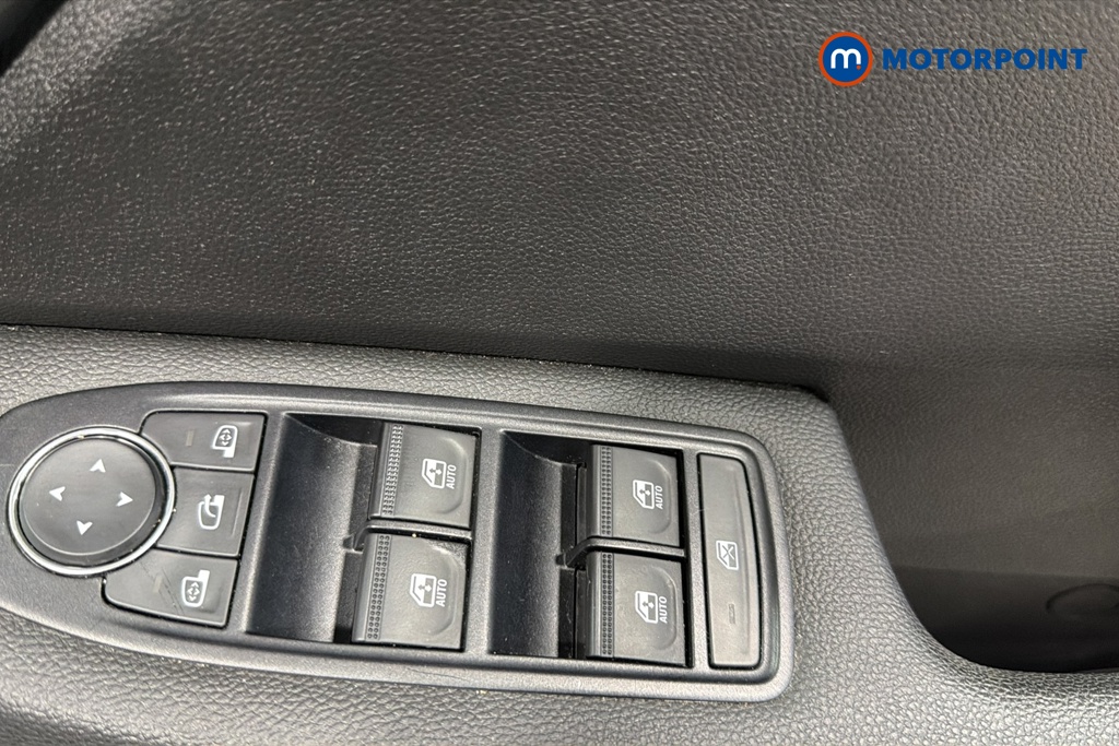Renault Clio Evolution Manual Petrol Hatchback - Stock Number (1669810) - 19th supplementary image