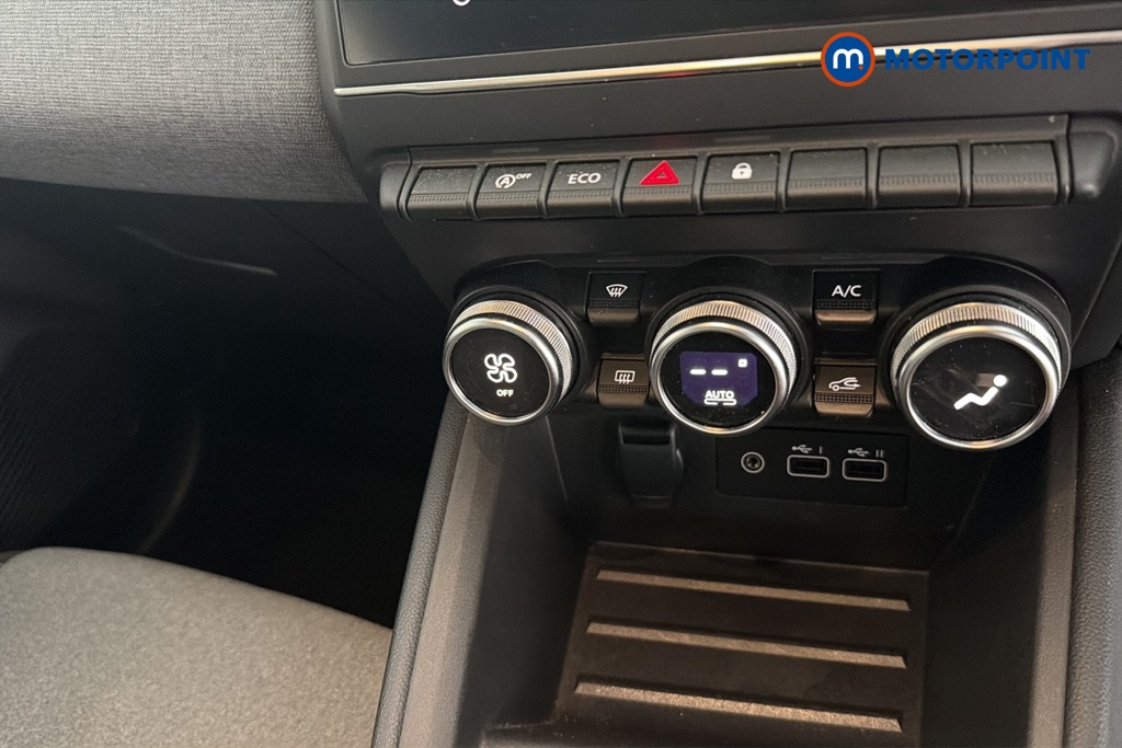 Renault Clio Evolution Manual Petrol Hatchback - Stock Number (1669818) - 12th supplementary image