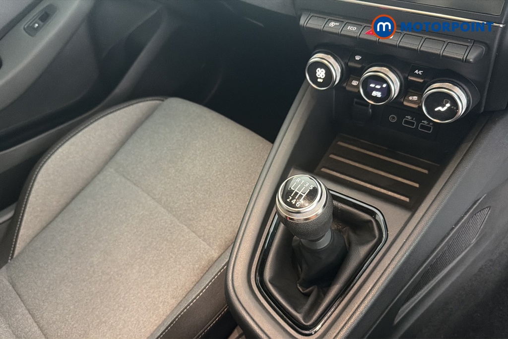 Renault Clio Evolution Manual Petrol Hatchback - Stock Number (1669818) - 15th supplementary image