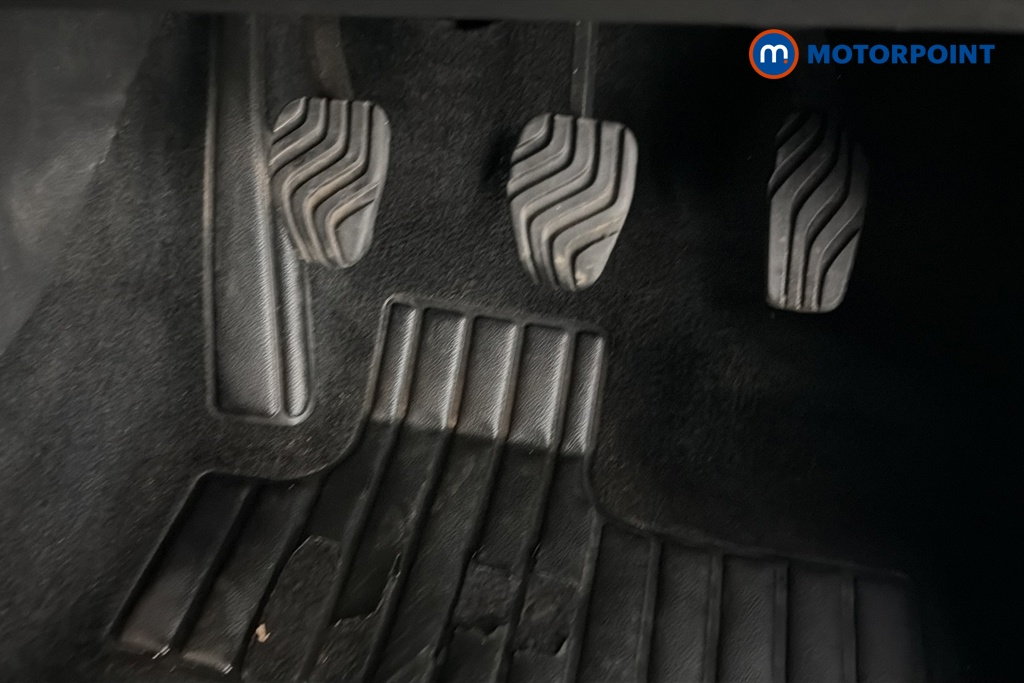 Renault Clio Evolution Manual Petrol Hatchback - Stock Number (1669818) - 24th supplementary image