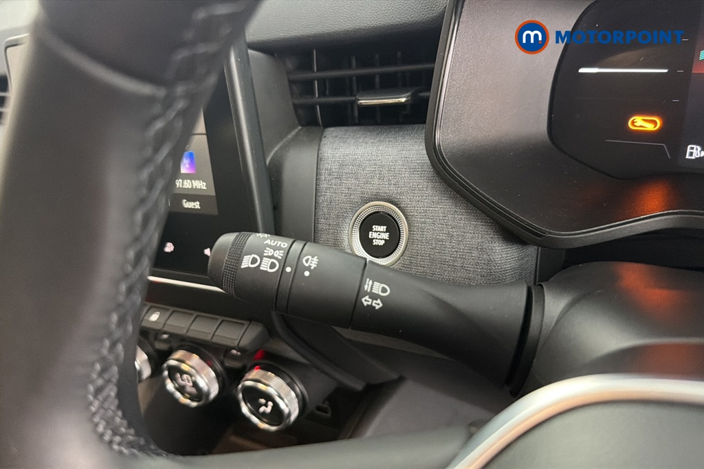 Renault Clio Evolution Manual Petrol Hatchback - Stock Number (1669865) - 5th supplementary image