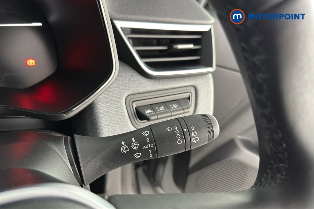 Renault Clio Evolution Manual Petrol Hatchback - Stock Number (1669876) - 6th supplementary image