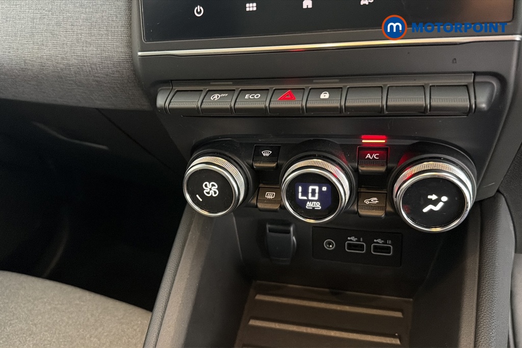 Renault Clio Evolution Manual Petrol Hatchback - Stock Number (1669876) - 12th supplementary image