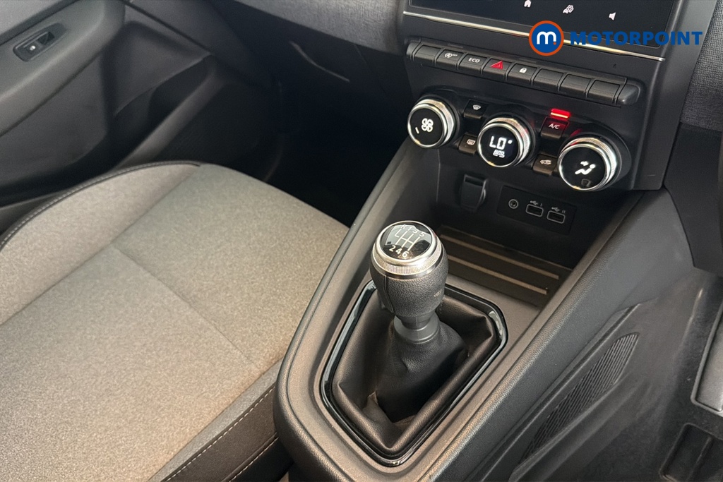 Renault Clio Evolution Manual Petrol Hatchback - Stock Number (1669876) - 15th supplementary image