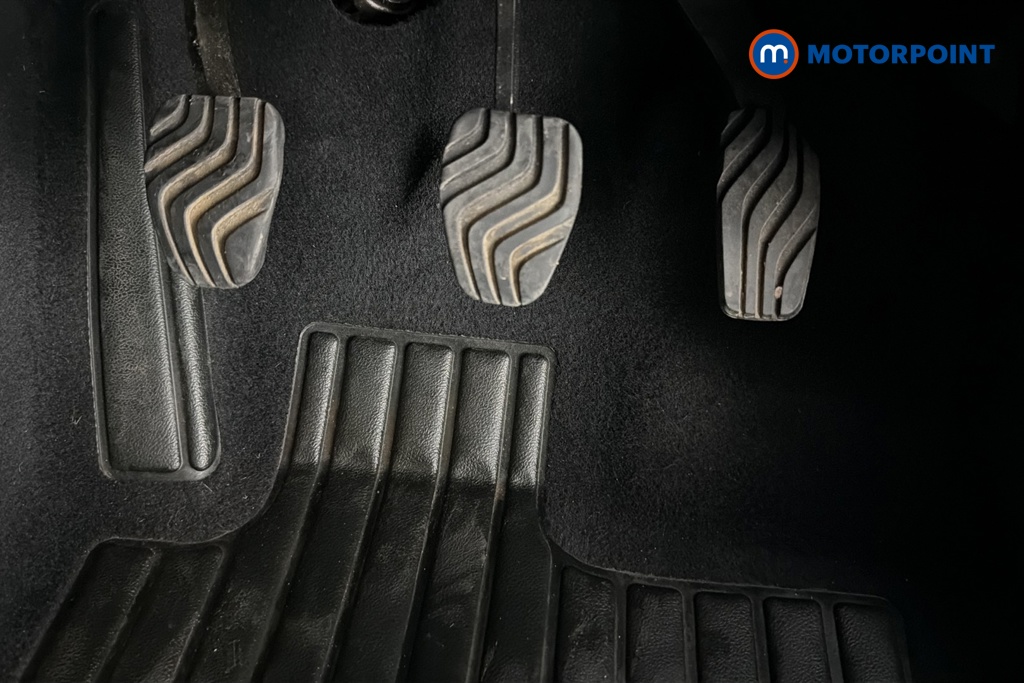 Renault Clio Evolution Manual Petrol Hatchback - Stock Number (1669876) - 24th supplementary image