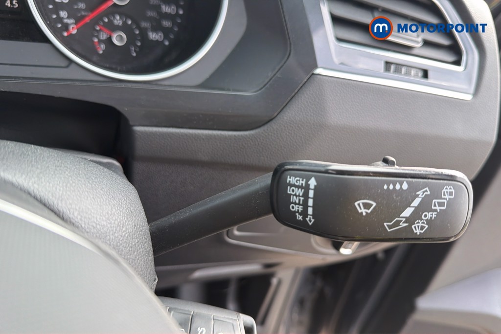 Volkswagen Tiguan Life Automatic Petrol SUV - Stock Number (1670112) - 7th supplementary image