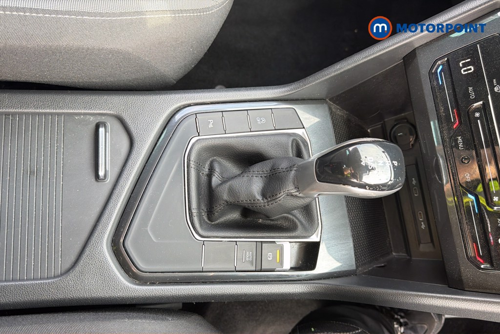 Volkswagen Tiguan Life Automatic Petrol SUV - Stock Number (1670112) - 15th supplementary image