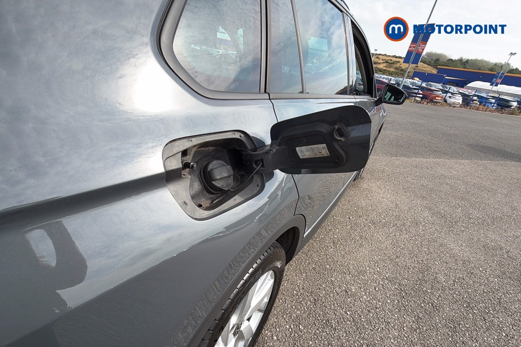 Volkswagen Tiguan Life Automatic Petrol SUV - Stock Number (1670112) - 41st supplementary image