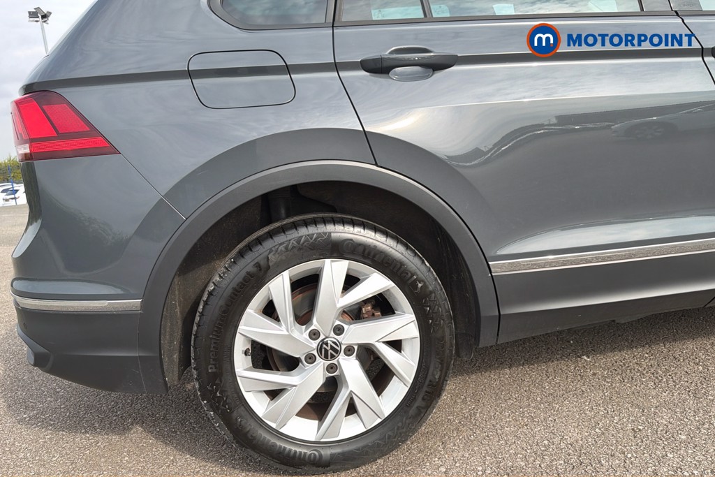 Volkswagen Tiguan Life Automatic Petrol SUV - Stock Number (1670112) - 49th supplementary image