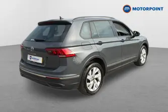Volkswagen Tiguan Life Automatic Petrol SUV - Stock Number (1670112) - Drivers side rear corner