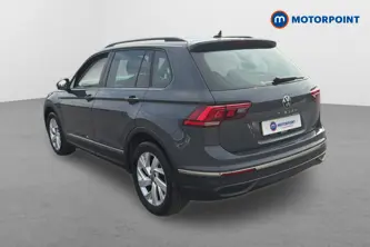 Volkswagen Tiguan Life Automatic Petrol SUV - Stock Number (1670112) - Passenger side rear corner