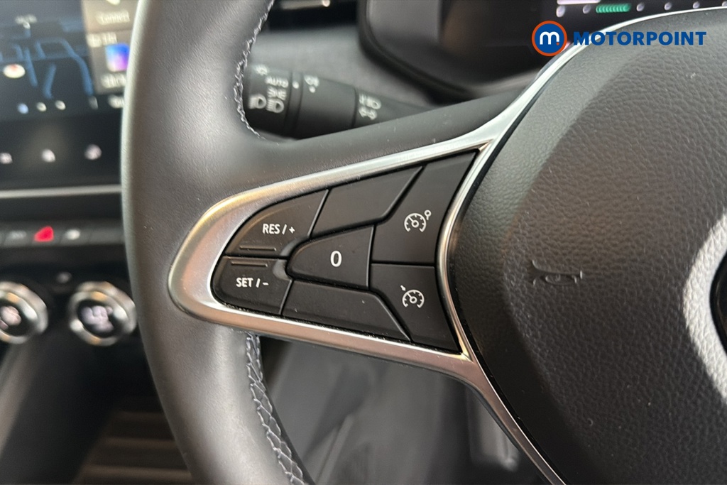 Renault Clio Evolution Manual Petrol Hatchback - Stock Number (1670178) - 4th supplementary image