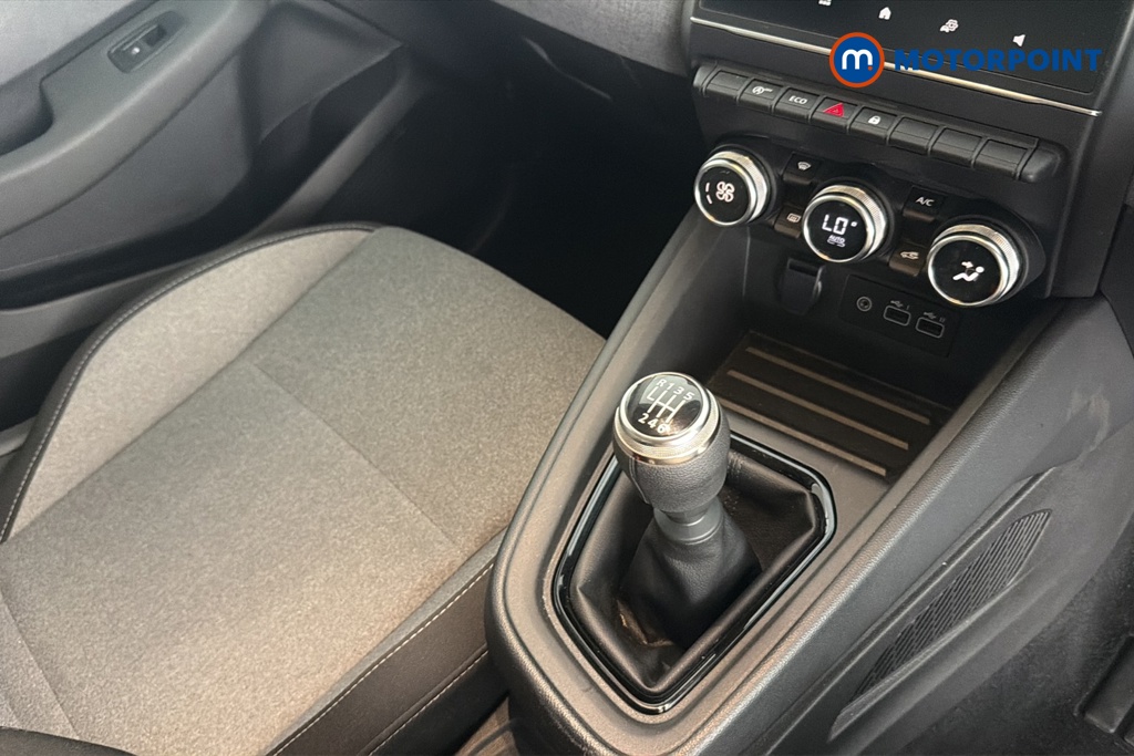 Renault Clio Evolution Manual Petrol Hatchback - Stock Number (1670178) - 15th supplementary image