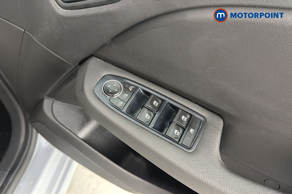 Renault Clio Evolution Manual Petrol Hatchback - Stock Number (1670178) - 19th supplementary image