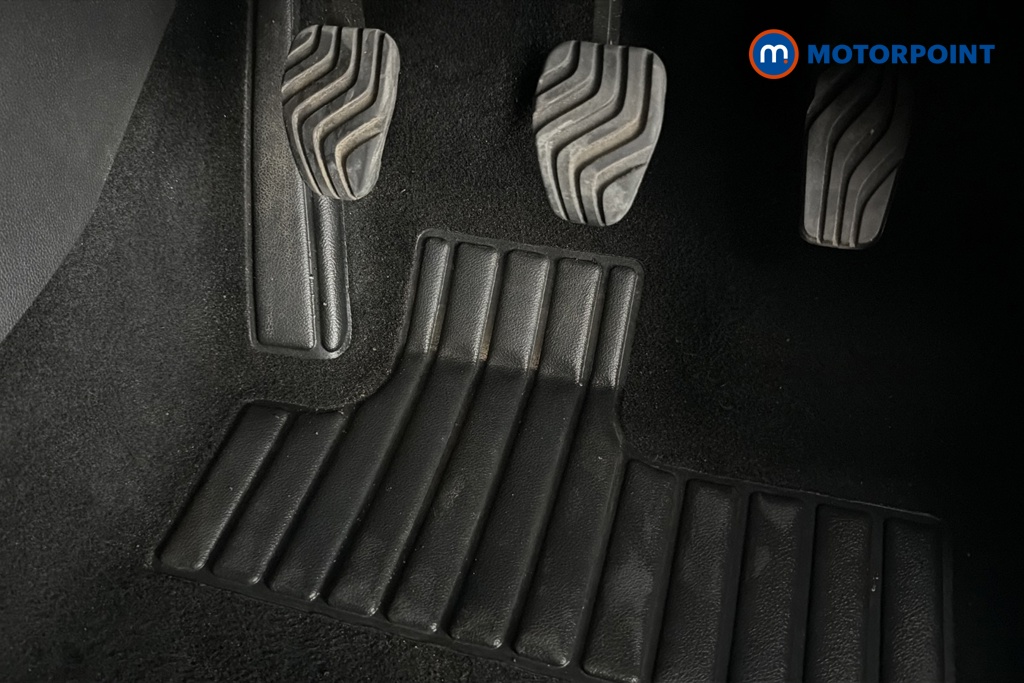 Renault Clio Evolution Manual Petrol Hatchback - Stock Number (1670178) - 24th supplementary image