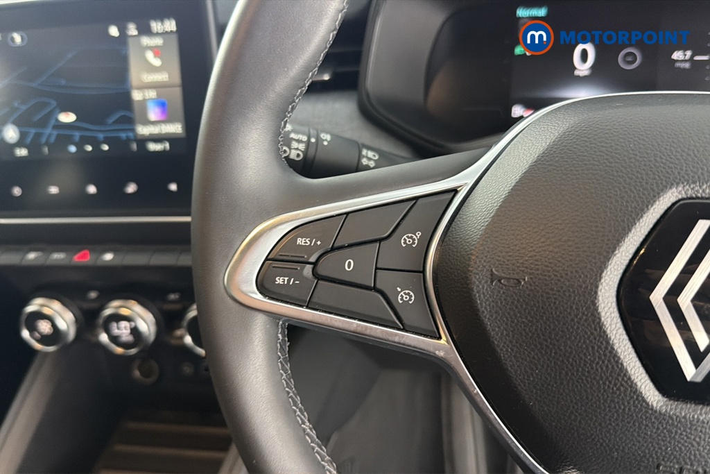 Renault Clio Evolution Manual Petrol Hatchback - Stock Number (1670179) - 4th supplementary image