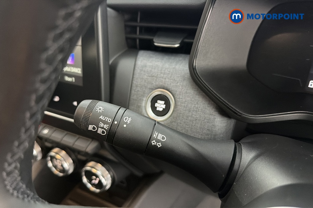 Renault Clio Evolution Manual Petrol Hatchback - Stock Number (1670179) - 5th supplementary image