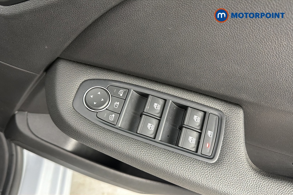 Renault Clio Evolution Manual Petrol Hatchback - Stock Number (1670179) - 19th supplementary image