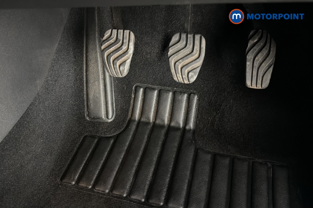 Renault Clio Evolution Manual Petrol Hatchback - Stock Number (1670179) - 24th supplementary image