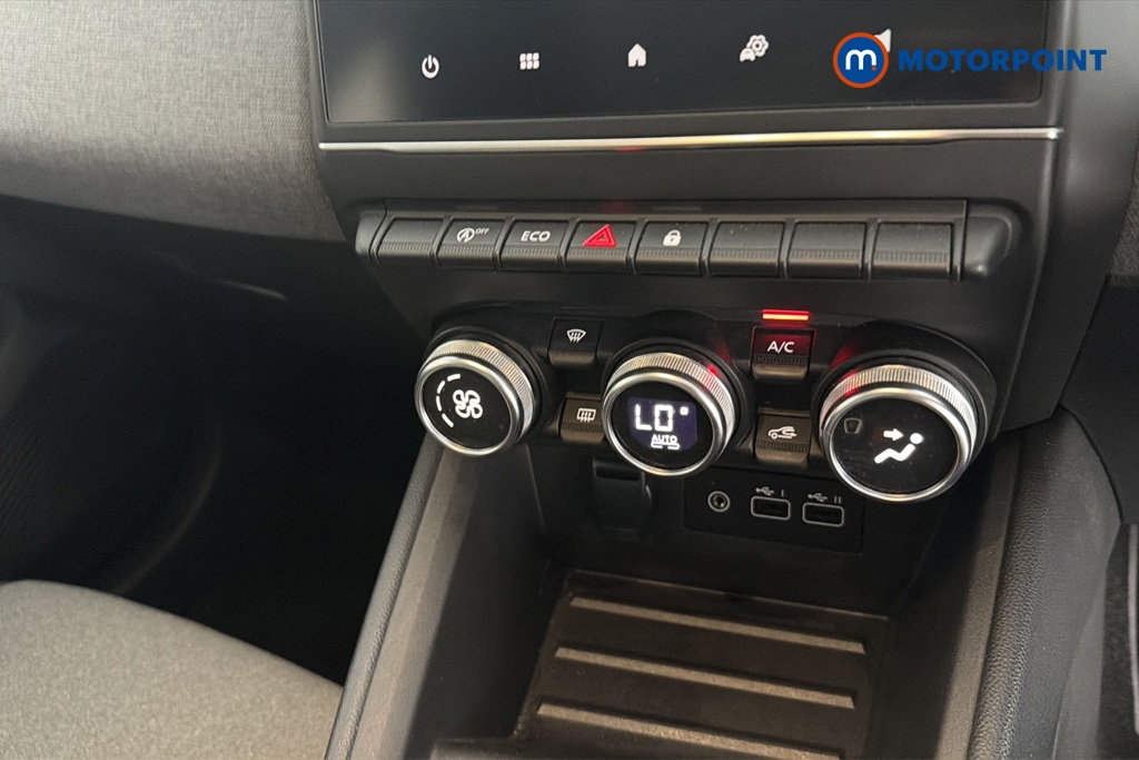 Renault Clio Evolution Manual Petrol Hatchback - Stock Number (1670185) - 12th supplementary image