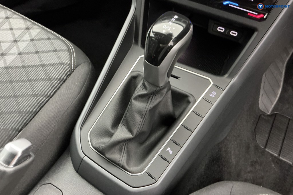 Volkswagen Polo R-Line Automatic Petrol Hatchback - Stock Number (1670322) - 15th supplementary image