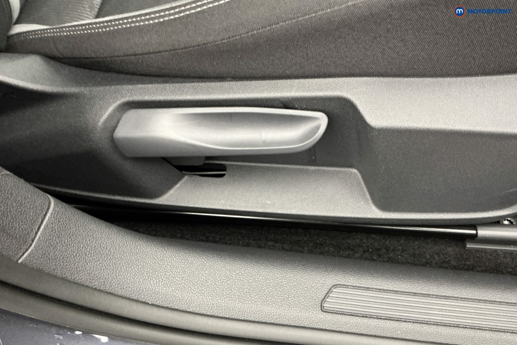 Volkswagen Polo R-Line Automatic Petrol Hatchback - Stock Number (1670322) - 22nd supplementary image