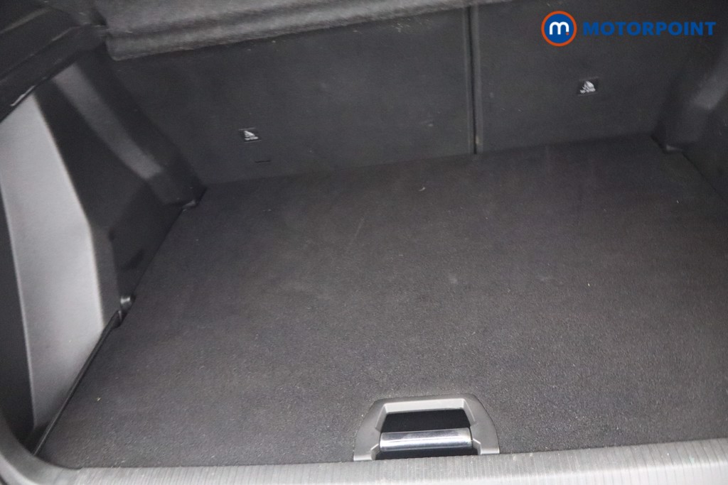 Peugeot 2008 Allure Manual Petrol SUV - Stock Number (1670408) - 5th supplementary image