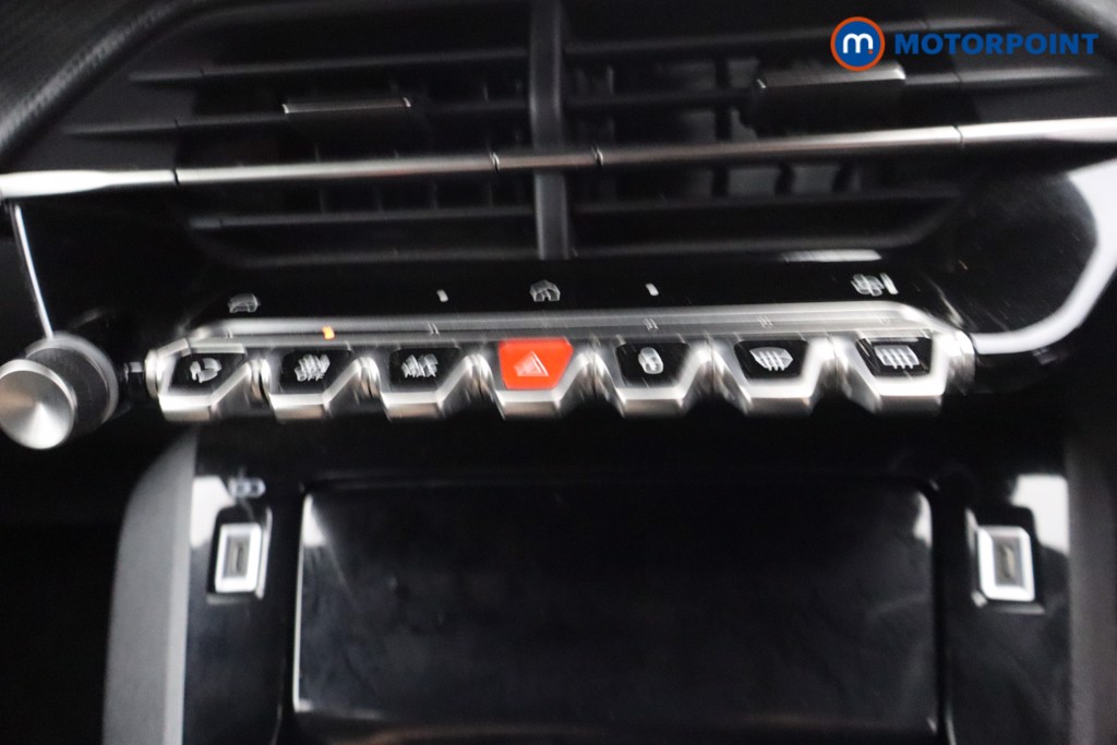 Peugeot 2008 Allure Manual Petrol SUV - Stock Number (1670408) - 16th supplementary image