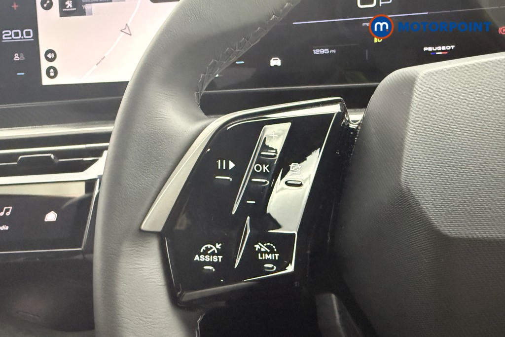Peugeot 5008 Allure Premium Automatic Petrol SUV - Stock Number (1670427) - 7th supplementary image