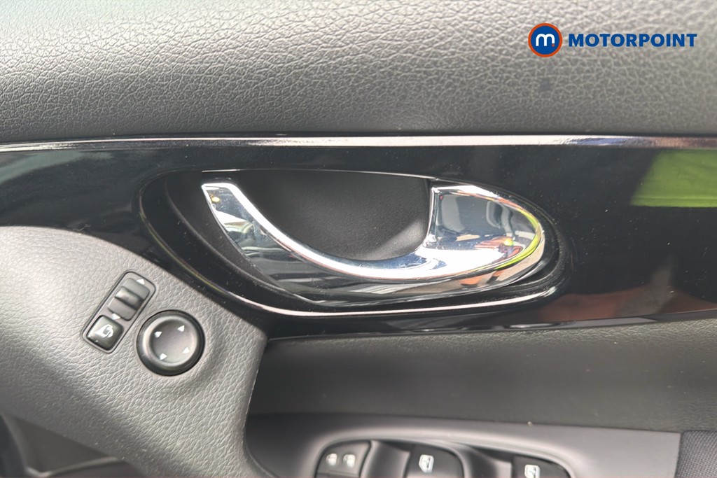 Nissan Qashqai Acenta Premium Automatic Petrol SUV - Stock Number (1670493) - 2nd supplementary image