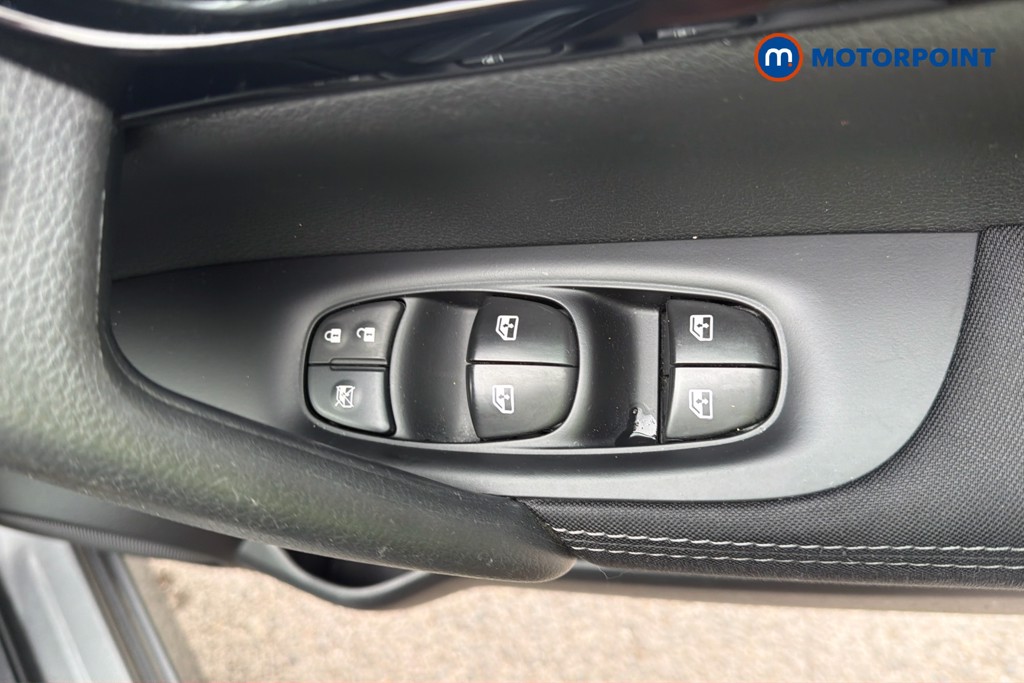 Nissan Qashqai Acenta Premium Automatic Petrol SUV - Stock Number (1670493) - 3rd supplementary image