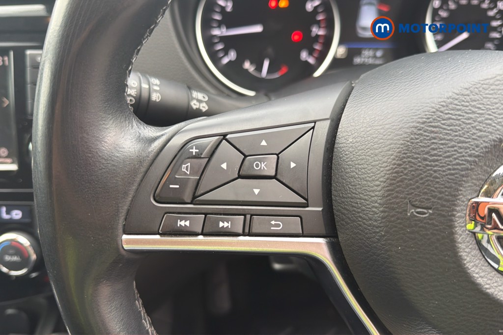 Nissan Qashqai Acenta Premium Automatic Petrol SUV - Stock Number (1670493) - 7th supplementary image