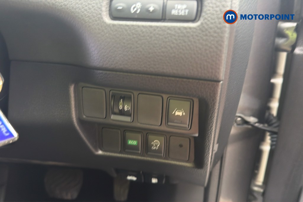 Nissan Qashqai Acenta Premium Automatic Petrol SUV - Stock Number (1670493) - 17th supplementary image