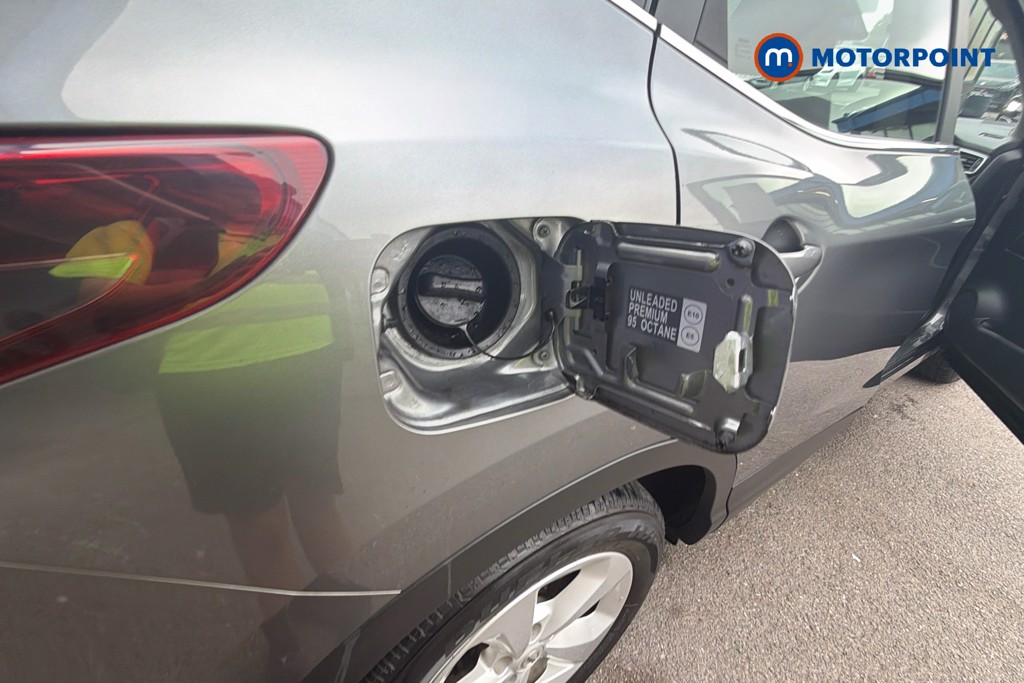 Nissan Qashqai Acenta Premium Automatic Petrol SUV - Stock Number (1670493) - 25th supplementary image