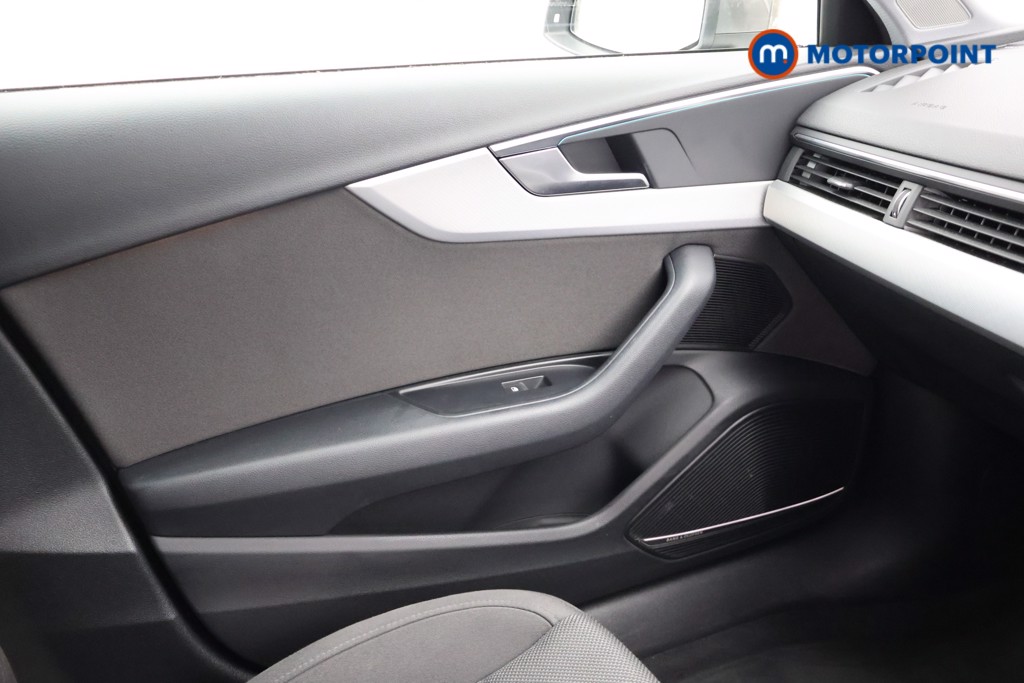 Audi A4 Technik Automatic Petrol Saloon - Stock Number (1670522) - 14th supplementary image