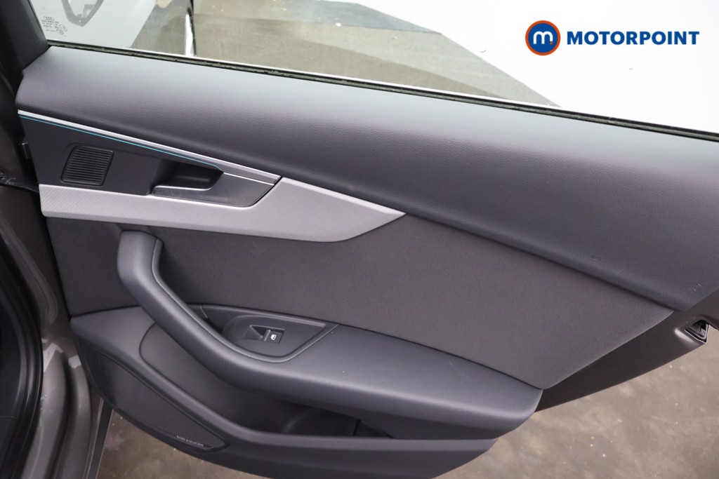 Audi A4 Technik Automatic Petrol Saloon - Stock Number (1670522) - 25th supplementary image