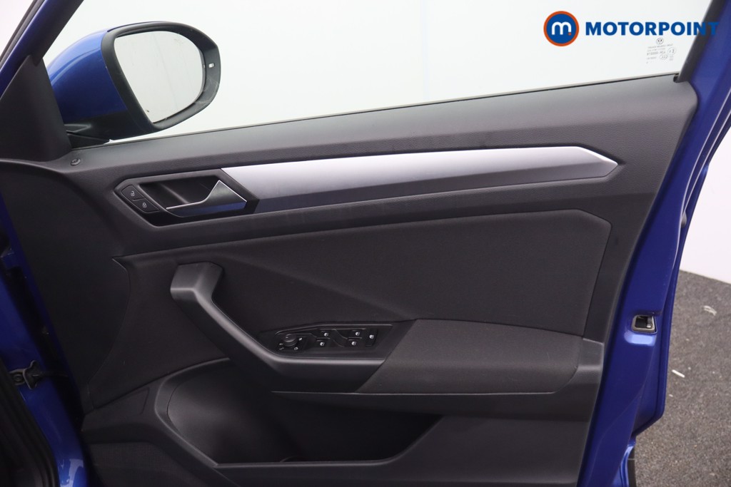 Volkswagen T-Roc Life Manual Petrol SUV - Stock Number (1670803) - 8th supplementary image