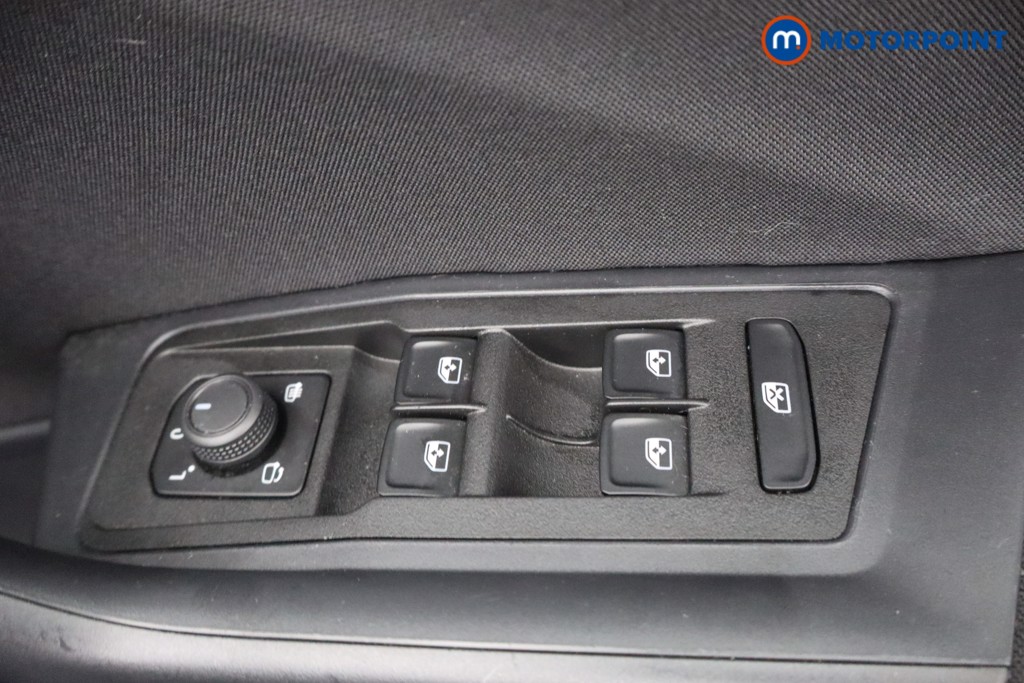Volkswagen T-Roc Life Manual Petrol SUV - Stock Number (1670803) - 10th supplementary image