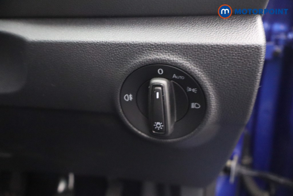 Volkswagen T-Roc Life Manual Petrol SUV - Stock Number (1670803) - 12th supplementary image