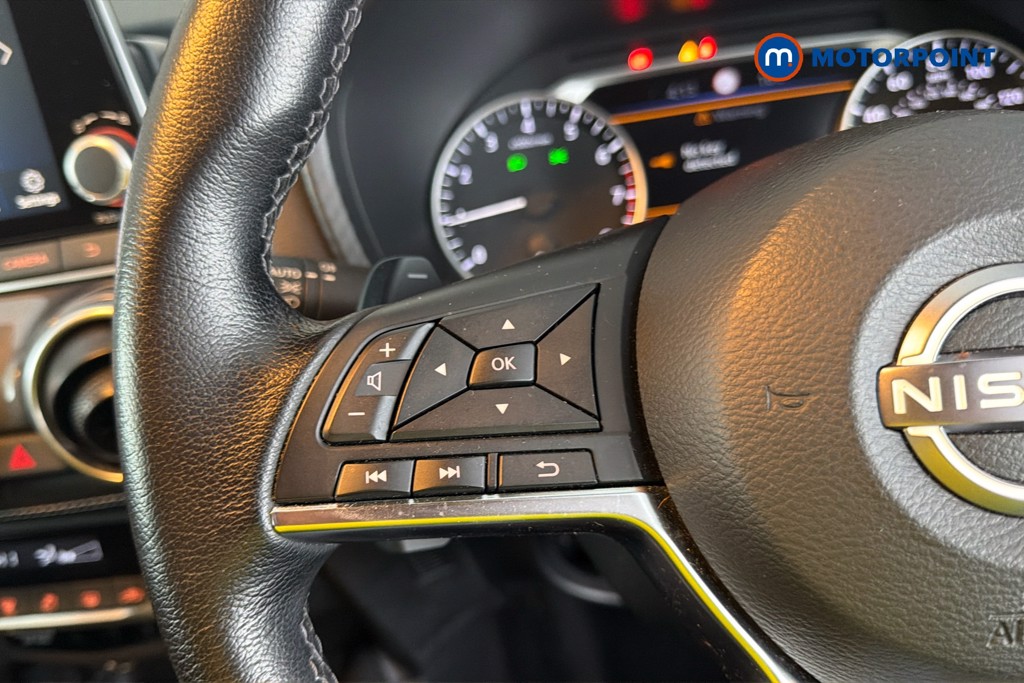 Nissan Juke N-Connecta Automatic Petrol SUV - Stock Number (1670958) - 3rd supplementary image