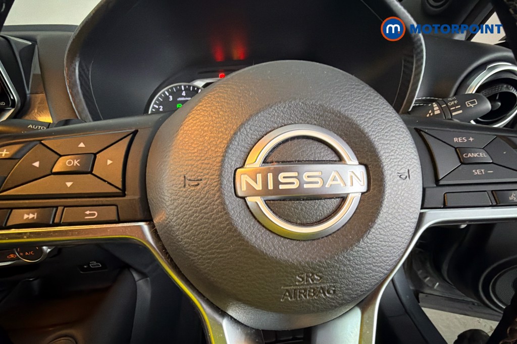 Nissan Juke N-Connecta Automatic Petrol SUV - Stock Number (1670958) - 5th supplementary image