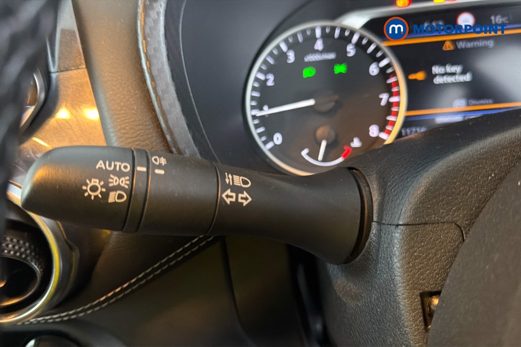 Nissan Juke N-Connecta Automatic Petrol SUV - Stock Number (1670958) - 6th supplementary image
