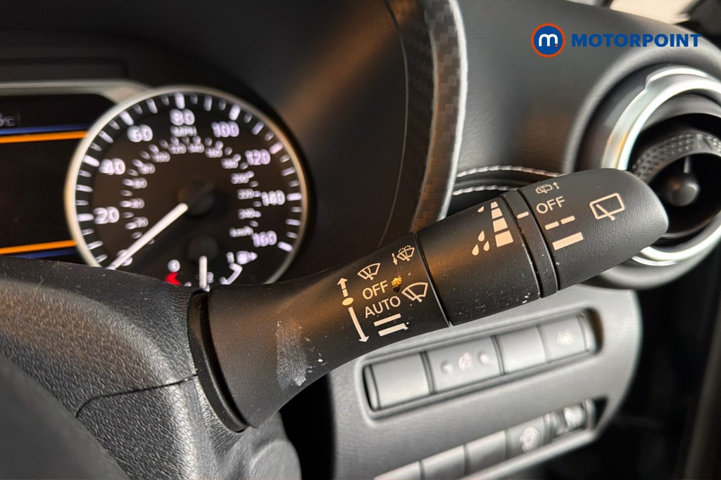 Nissan Juke N-Connecta Automatic Petrol SUV - Stock Number (1670958) - 7th supplementary image