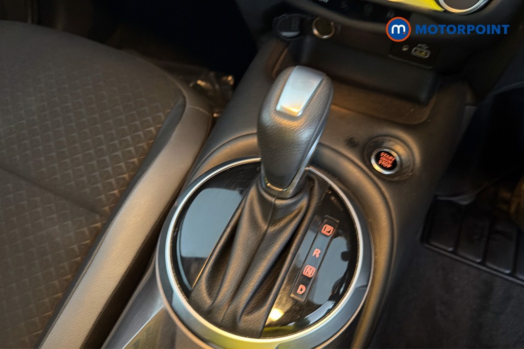 Nissan Juke N-Connecta Automatic Petrol SUV - Stock Number (1670958) - 15th supplementary image