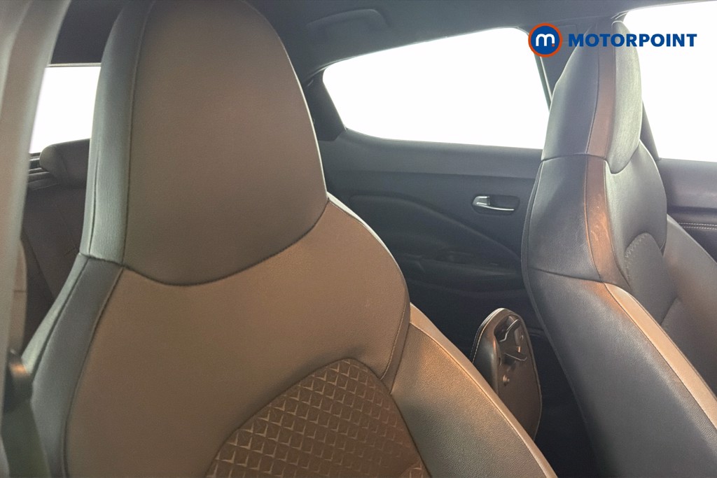 Nissan Juke N-Connecta Automatic Petrol SUV - Stock Number (1670958) - 23rd supplementary image