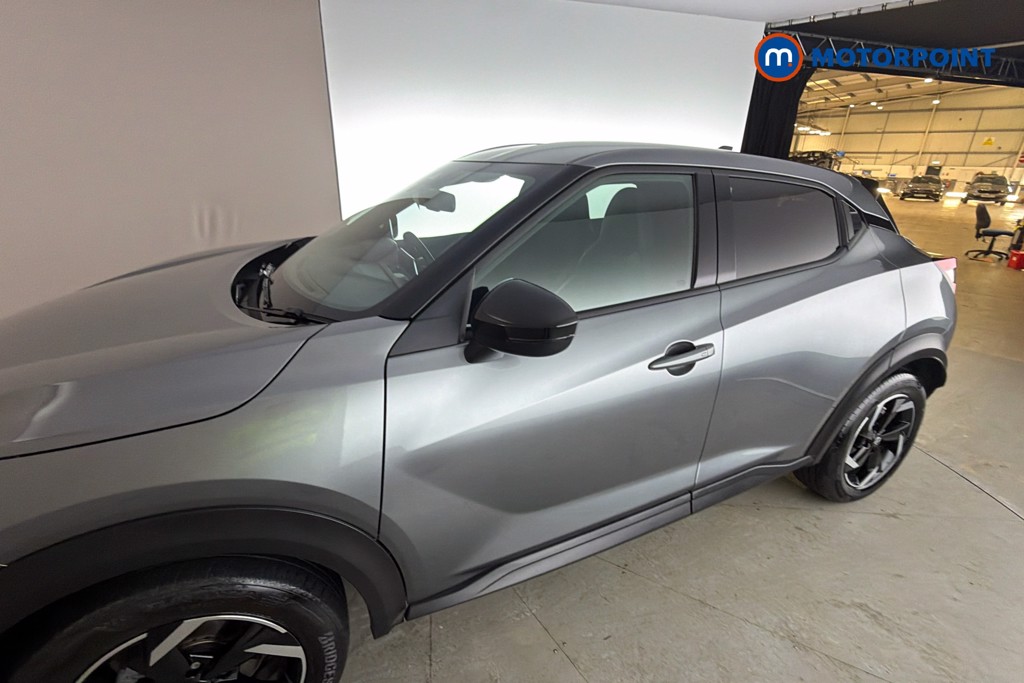 Nissan Juke N-Connecta Automatic Petrol SUV - Stock Number (1670958) - 43rd supplementary image